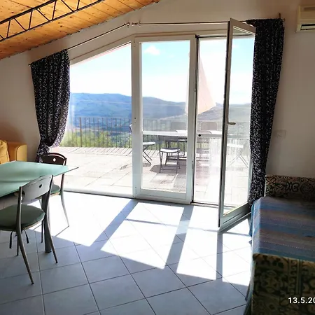 Berio Uno - Papa Apartmán *
